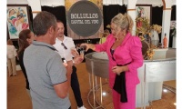 MÁS DE 1.000 VISITANTES DISFRUTARON DE NUESTROS VINOS EN LA CASETA DE FRUTOS