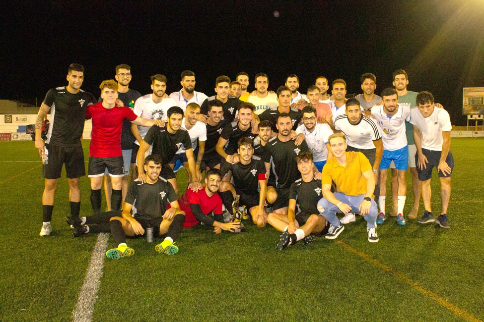 EL BOLLULLOS CF DERROTA AL CD PILAS Y SE ADJUDICA EL TROFEO DE LA VENDIMIA