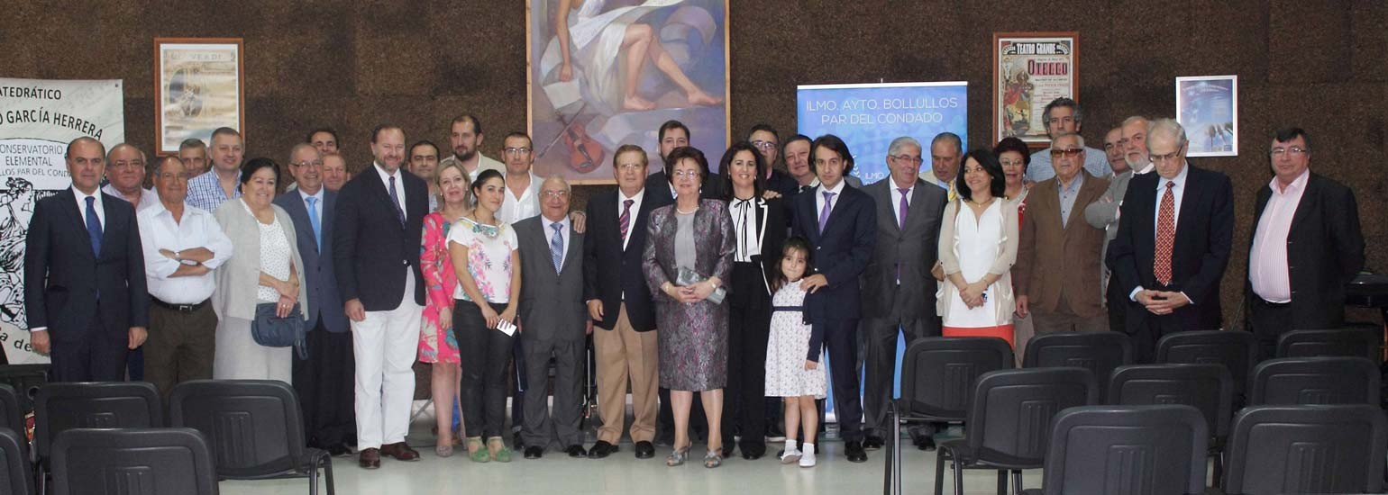 FOE Y AYUNTAMIENTO HOMENAJEAN A LOS EX – PRESIDENTES DE APYME BOLLULLOS Y ASOCIACIÓN DE CRIADORES Y 