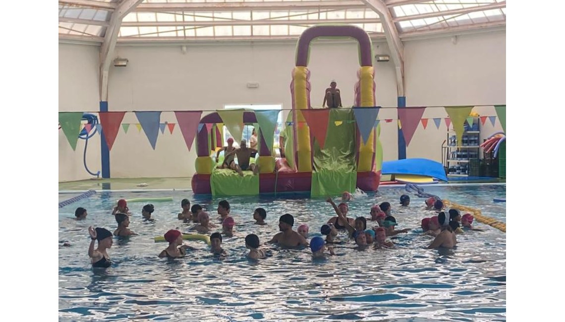 FIESTA DEL AGUA PARA LA CLAUSURA DE LA TEMPORADA 21/22 DEL CLUB DE ATLETISMO