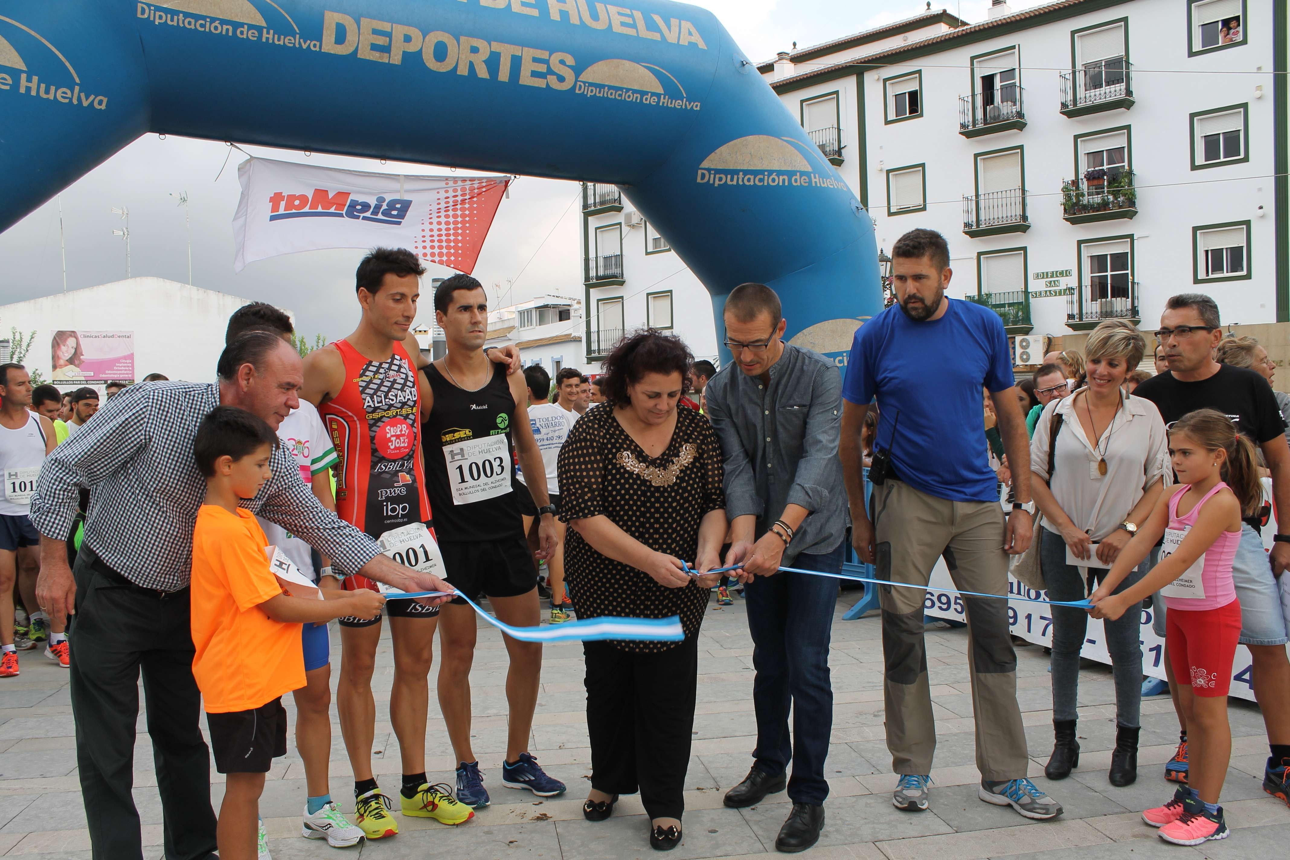ESPECTACULO Y SOLIDARIDAD EN LA II CARRERA POPULAR DEL ALZHEIMER