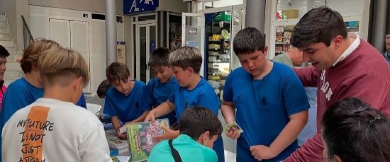 I QUEDADA DE INTERCAMBIO DE CROMOS ADRENALYN