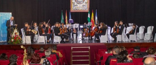 BOLLULLOS INAUGURA SANTA CECILIA CON UN CONCIERTO DE LA ORQUESTA DEL CONSERVATORIO