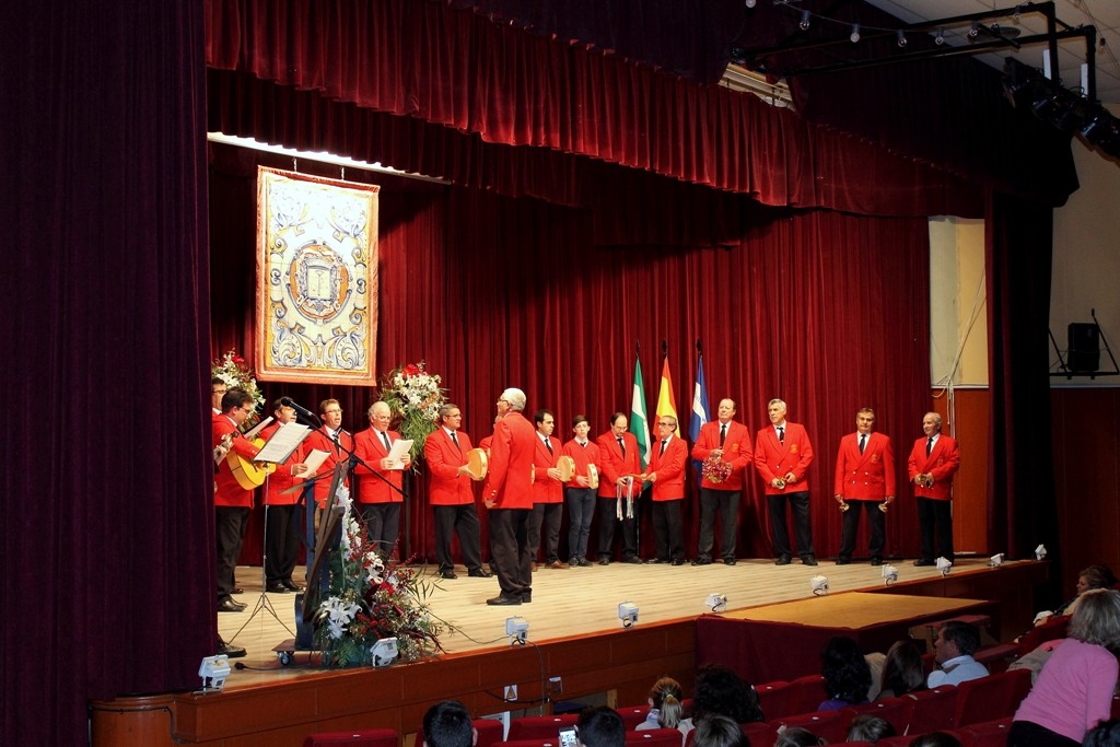 Con coplas de campanilleros finaliza el Mercadillo Navideño 2016