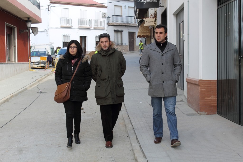 El Alcalde  de la localidad visita las obras del PROFEA