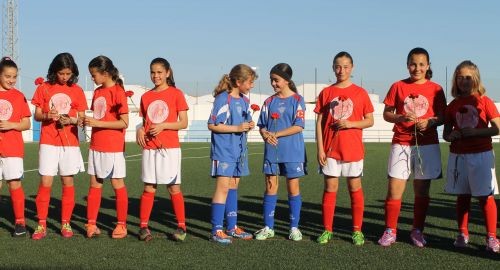 LA CONCEJALÍA DE DEPORTES DEL AYUNTAMIENTO DE BOLLULLOS IMPULSA EL FUTBOL FEMENINO EN LA LOCALIDAD