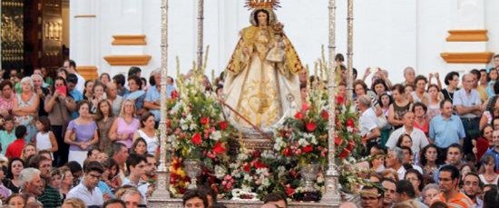 Bollullos recibe a su Patrona como antesala de las Fiestas de Septiembre