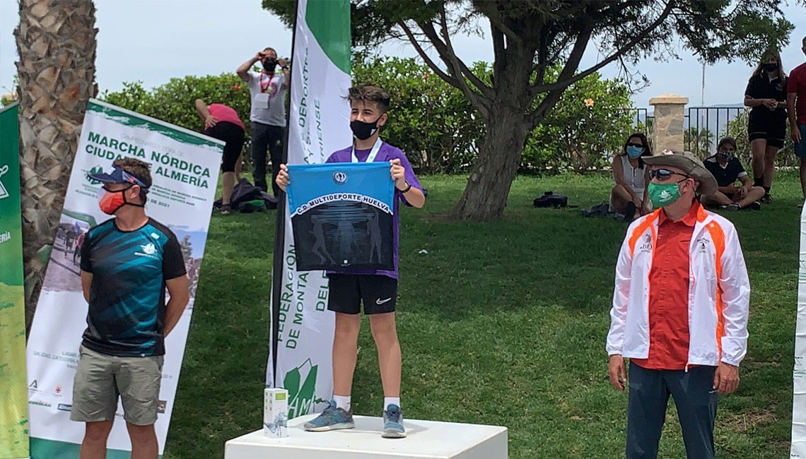 DOS JÓVENES BOLLULLEROS SE PROCLAMAN CAMPEONES DE ANDALUCÍA DE MARCHA NÓRDICA