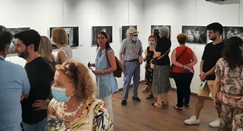 VACUNADOS/MOS  EXPOSICIÓN DE FOTOGRAFÍAS DE ANTONIO ALCALDE