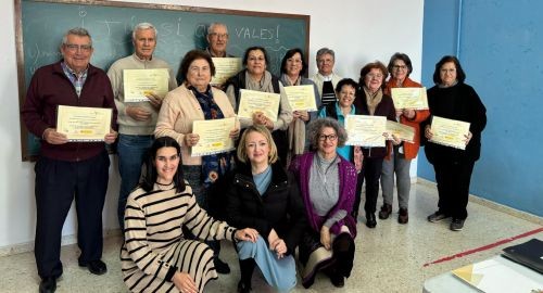 FINALIZACIÓN DE TALLERES PARA PERSONAS MAYORES DE 55 AÑOS