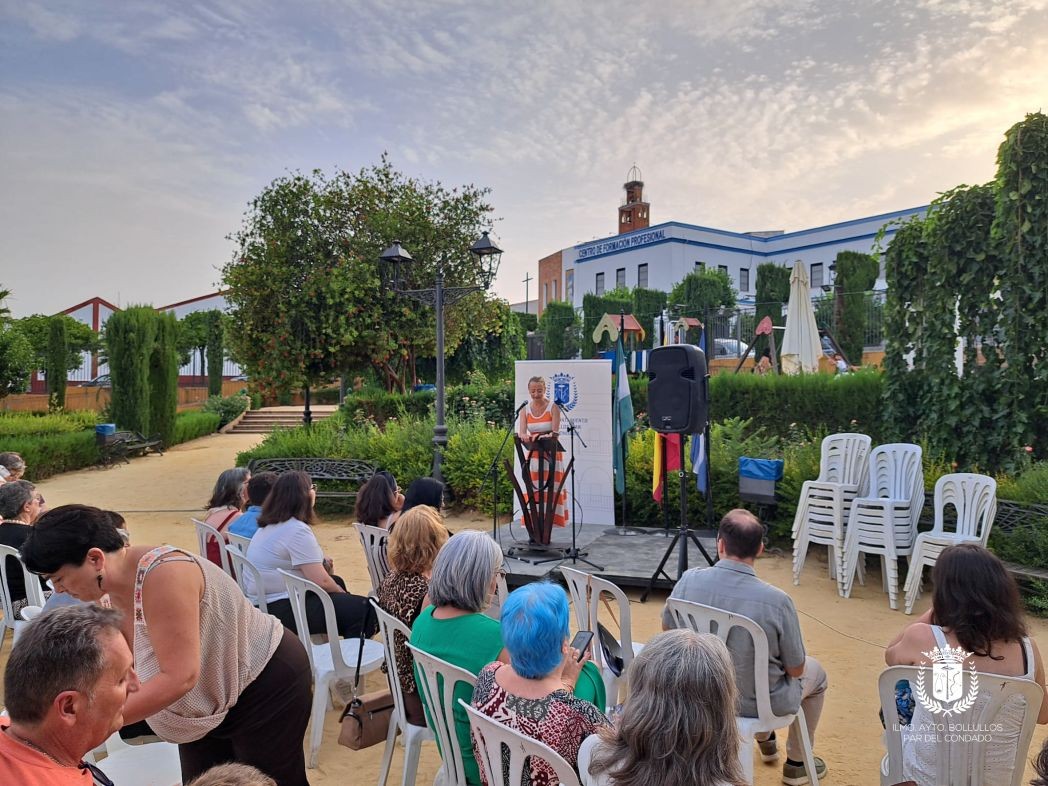 LA LITERATURA Y LA MÚSICA LLENARON DE IGUALDAD EL PARQUE MUNICIPAL