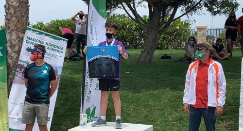 DOS JÓVENES BOLLULLEROS SE PROCLAMAN CAMPEONES DE ANDALUCÍA DE MARCHA NÓRDICA