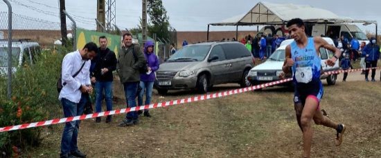 BUEN PAPEL DEL CLUB ATLETISMO BOLLULLOS EN EL CAMPEONATO ANDALUZ DE CROSS