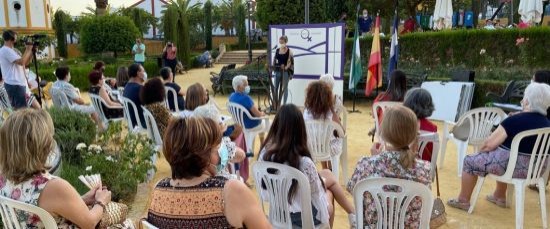 LA LECTURA SE ABRIÓ A LA MUJER EN NUESTRO PARQUE JARDÍN