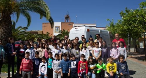 El Aula Móvil del Consorcio de Transporte Sanitario lleva los primeros auxilios a 800 escolares