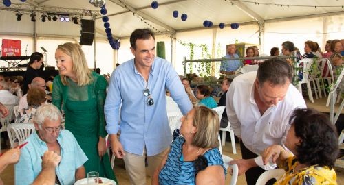 ANA MARTÍNEZ, ISAAC CRUZ Y MARTA MATEOS ENAMORARON A LOS MAYORES EN SU COMIDA HOMENAJE