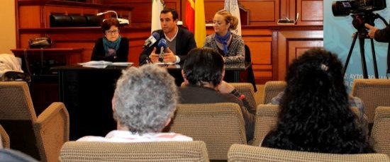 Rubén Rodríguez firma junto a los comercios locales el Plan Extraordinario de Solidaridad y Garantía