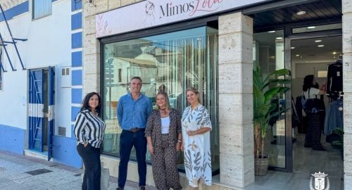 MIMOS LOLA INICIA SU ACTIVIDAD EN UN NUEVO LOCAL EN "LOS CAÑOS"