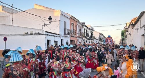 ESPECTACULAR AMBIENTE EN EL GRAN DESFILE DE CARNAVAL 2026