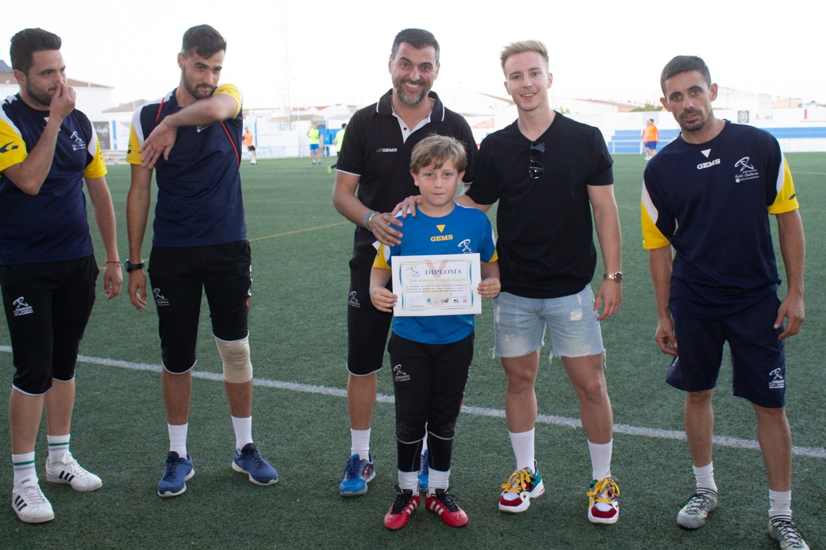CLAUSURADAS LAS ESCUELAS DE PORTEROS DE DANI CADENA