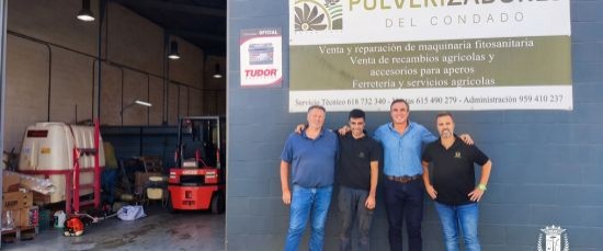 EL ALCALDE VISITA LAS NUEVAS INSTALACIONES DE PULVERIZADORES DEL CONDADO