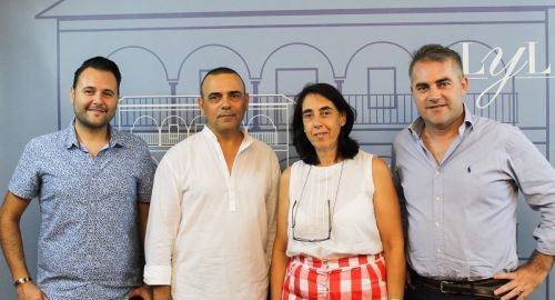FIRMA DE ACUERDO ENTRE AYUNTAMIENTO E IES DELGADO HERNÁNDEZ