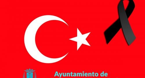 Minuto de silencio por las víctimas del atentado de Turquía