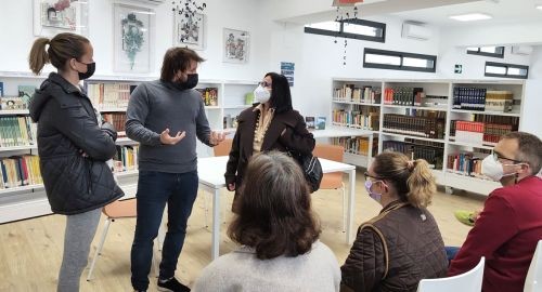 INAUGURACIÓN DEL "CLUB DE LECTURA FÁCIL" ORGANIZADO POR LA BIBLIOTECA PÚBLICA MUNICIPAL Y APRODIMAX