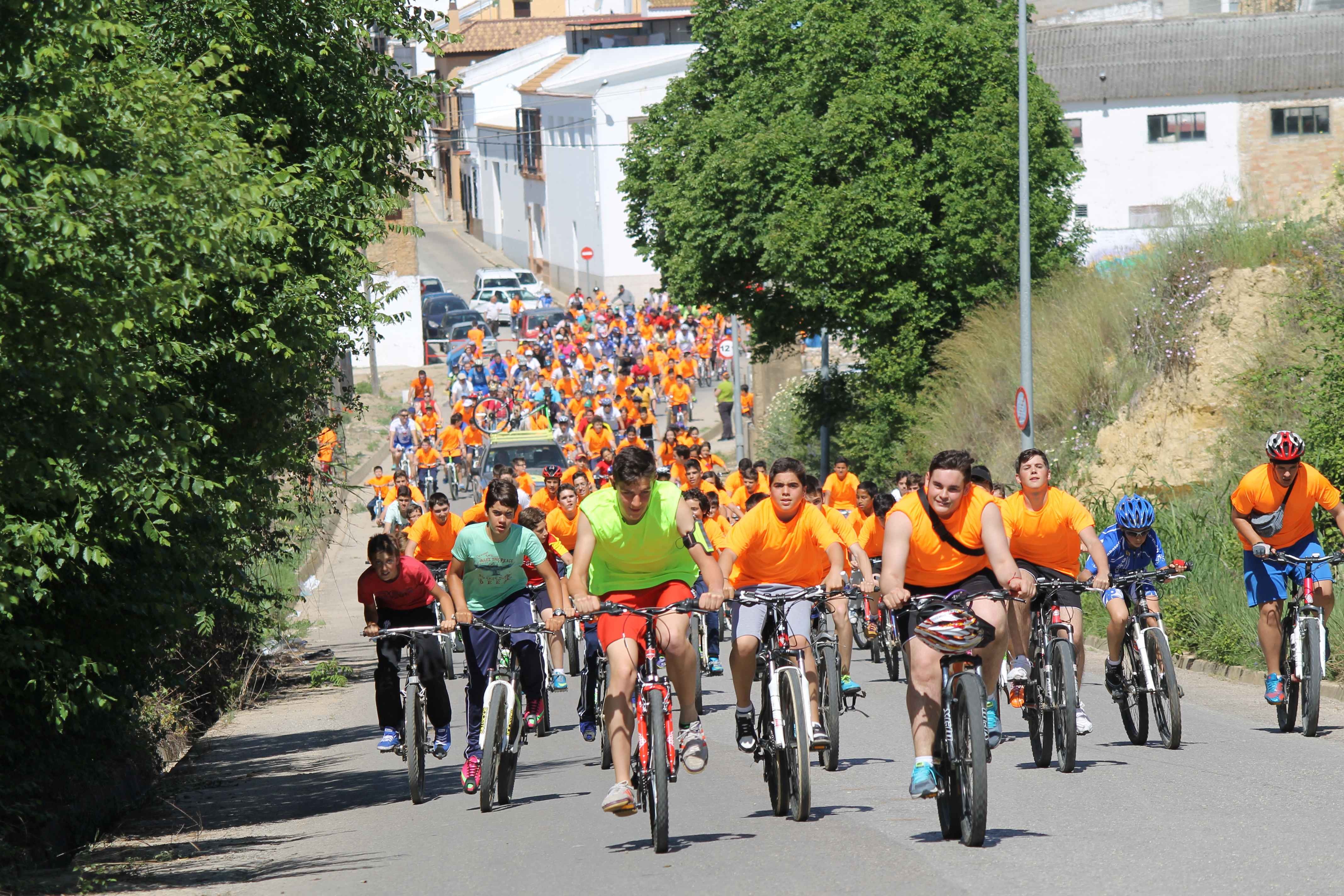 MAS DE 600 PARTICIPANTES EN EL DÍA DE LA BICICLETA