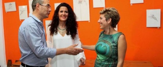 LA VIII MUESTRA DE ENOPINTURA VISTE LAS PAREDES DE BODEGAS SAUCI