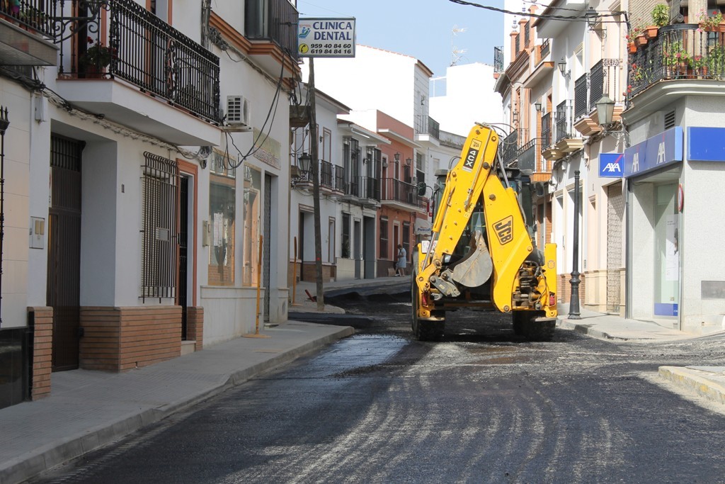 Se inicia el asfaltado de Medina Sidonia y Álamo