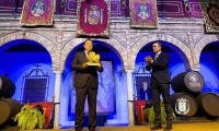 LUIS MIGUEL IGLESIAS ALBARRÁN SE GANÓ EL CORAZÓN DE BOLLULLOS CON SU PREGÓN AL VINO