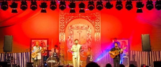 JUANLU MONTOYA DELEITÓ A  JÓVENES Y MAYORES EN UN GRAN CONCIERTO