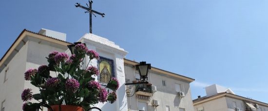 EL AYUNTAMIENTO EMBELLECE EL RETABLO URBANO DE LA SOLEDAD DE CARA A ESTA SEMANA SANTA