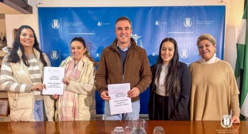 ENTREGA DE SUBVENCIÓN MUNICIPAL AL AMPA PRIMERA INFANCIA CÁNDIDA MAYA