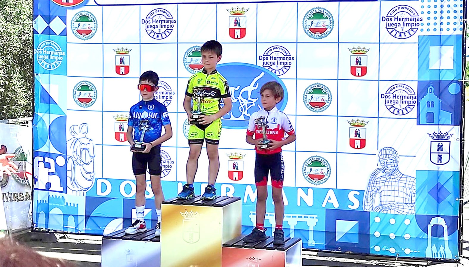 EL BOLLULLERO LUCAS ALMENDARIZ CAMPEÓN DEL IV CIRCUITO DEHESA DE DOÑA MARÍA DE CICLISMO