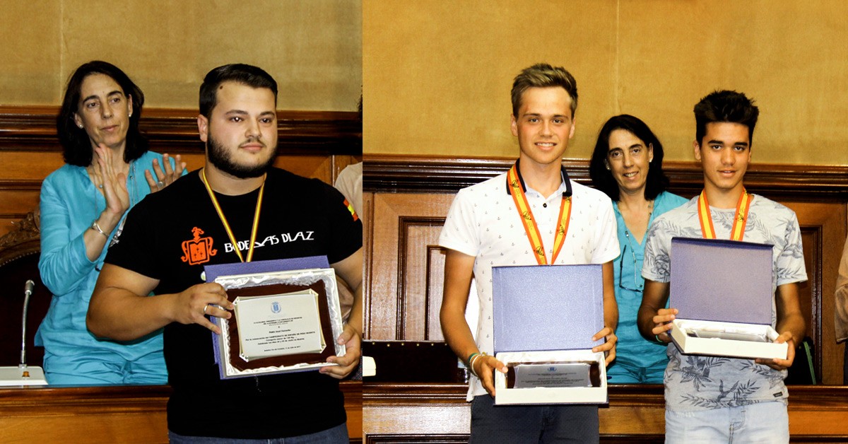 RECONOCIMIENTO PLENARIO A LOS 3 CAMPEONES DE ESPAÑA
