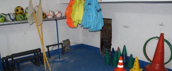 EL AYUNTAMIENTO ACTÚA EN LAS INSTALACIONES DEPORTIVAS DE LA LOCALIDAD INCENTIVANDO LA PRÁCTICA DEPOR