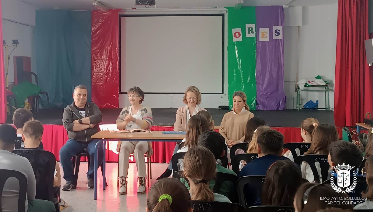 FINALIZADA LA ACTIVIDAD ¡VIVAN LAS UÑAS DE COLORES!