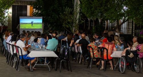 CONCEJALÍA DE TURISMO Y BODEGAS JUNCALES CELEBRAN LA CATA MARIDAJE VERANO 2023