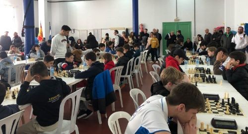 GRAN PARTICIPACIÓN EN EL TORNEO DE AJEDREZ DE NAVIDAD 2024
