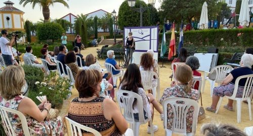 LA LECTURA SE ABRIÓ A LA MUJER EN NUESTRO PARQUE JARDÍN