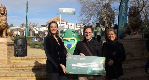 JORNADA DE SENSIBILIZACIÓN AMBIENTAL CON TALLERES DE ECOVIDRIO