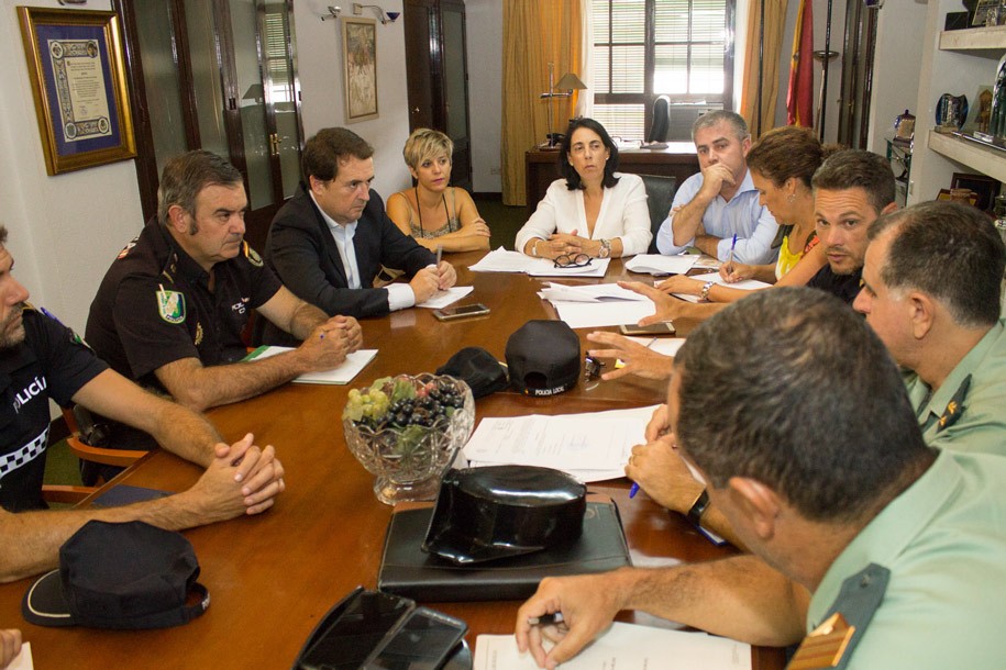 LA ALCALDESA PRESIDE LA JUNTA DE SEGURIDAD CIUDADANA – FERIA 2018