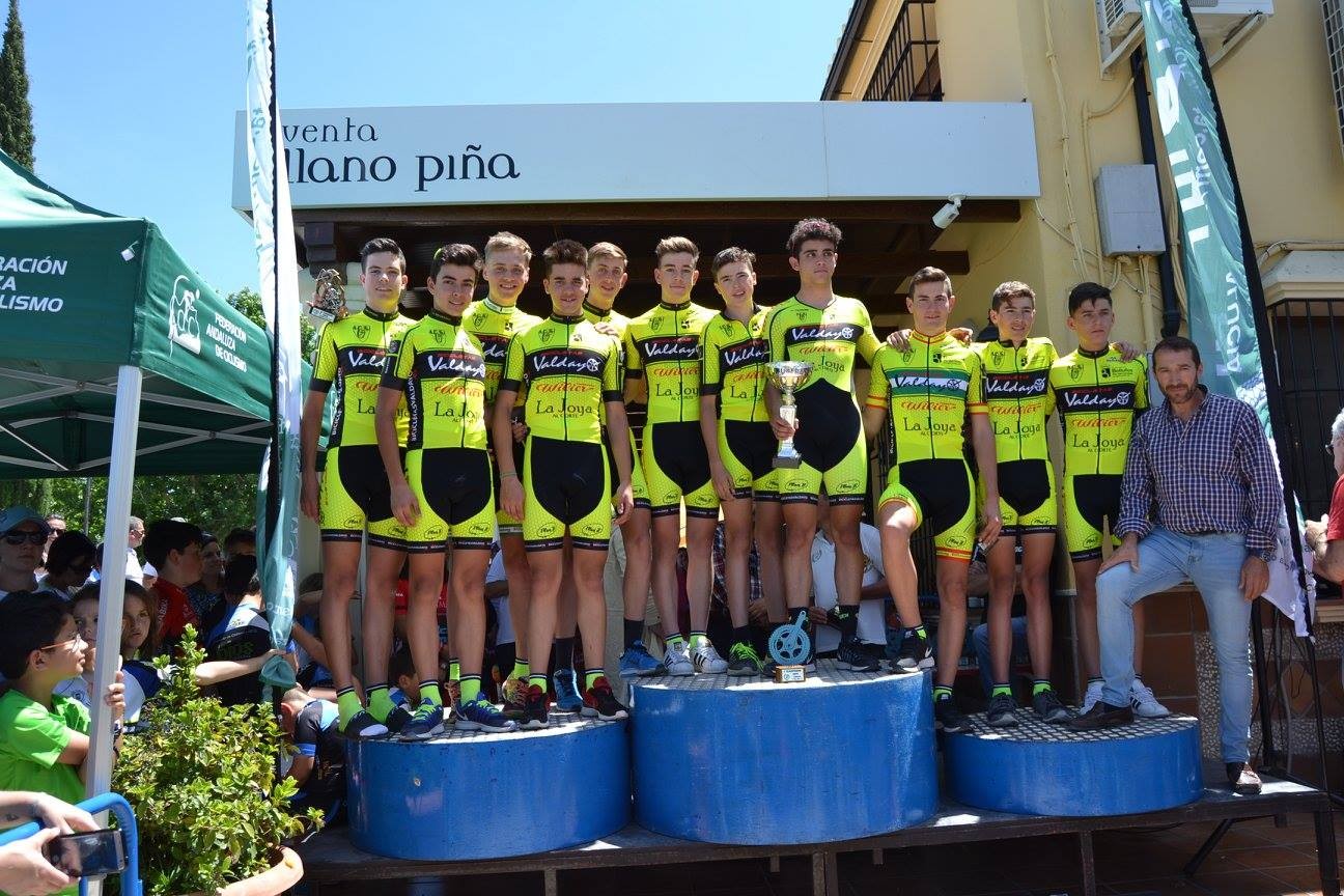 TRIPLETE DEL BICICLETAS VALDAYO-LA JOYA AL CORTE AC SAN ANTONIO EN LOJA (GRANADA)
