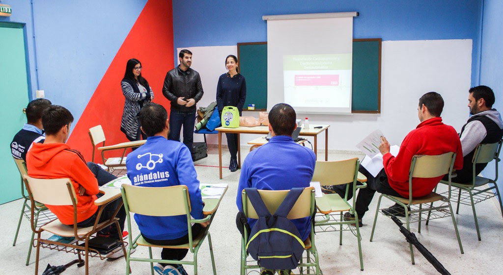 FORMACIÓN EN EL USO DE DESFIBRILADORES PARA POLICÍA LOCAL Y DEPORTES