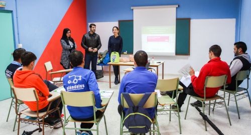 FORMACIÓN EN EL USO DE DESFIBRILADORES PARA POLICÍA LOCAL Y DEPORTES