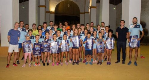 VINÍCOLA DEL CONDADO ACOGE LA PRESENTACIÓN DE LA VI CARRERA NOCTURNA CIUDAD DEL VINO