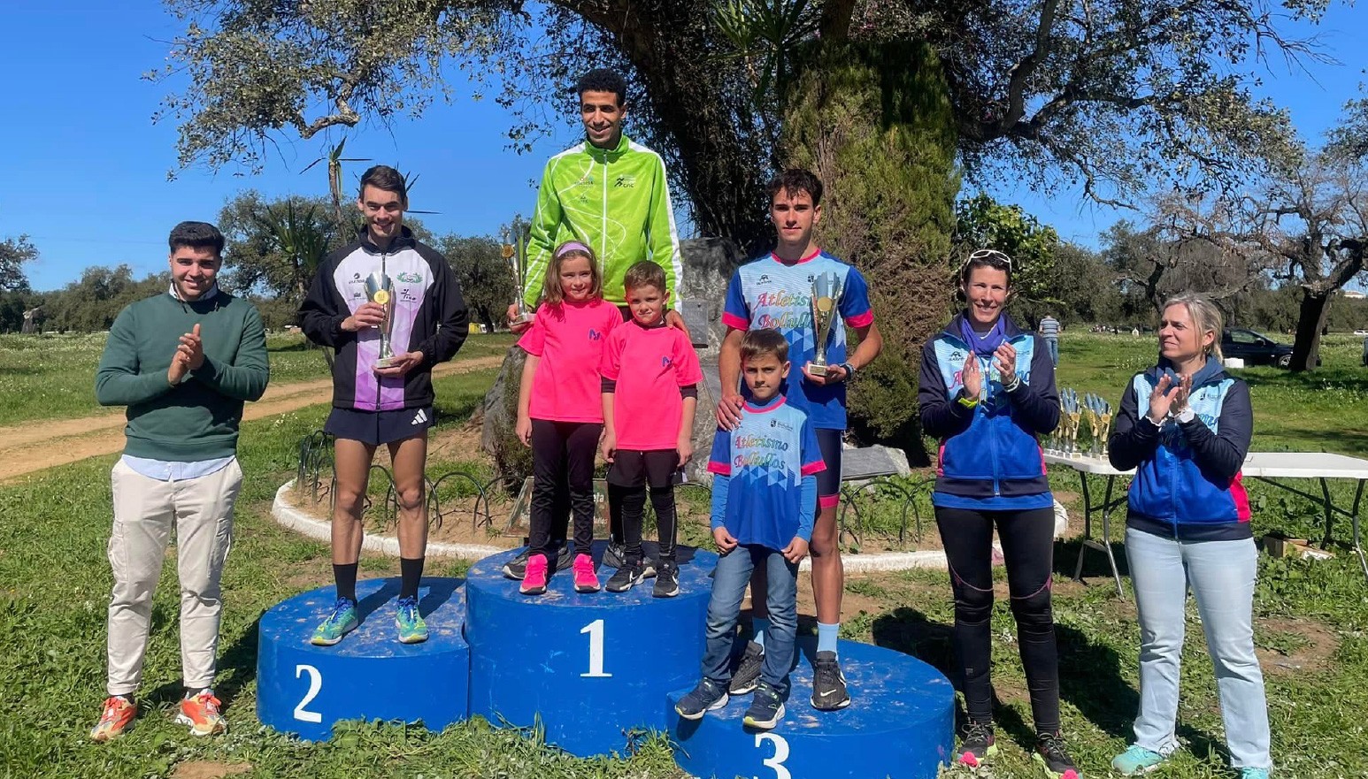 GRAN AMBIENTE EN EL IV CROSS “CAPITAL DEL VINO”