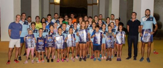 VINÍCOLA DEL CONDADO ACOGE LA PRESENTACIÓN DE LA VI CARRERA NOCTURNA CIUDAD DEL VINO